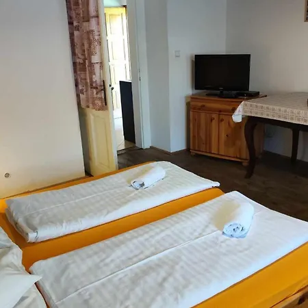 Toth Penzión pre hostí Sturovo